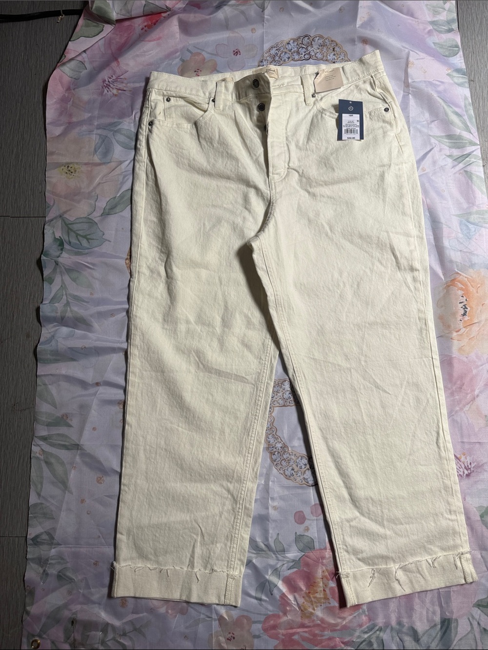Universal Thread High-Rise Straight Crop Jeans in Cream